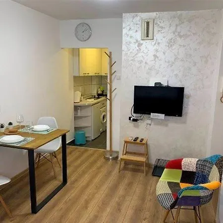 Cozy & Fully Equipped In The Heart Of Downtown And Next To Kalemegdan